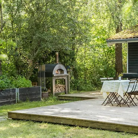 Feriehus Beautiful Home In Hojby With Wifi
